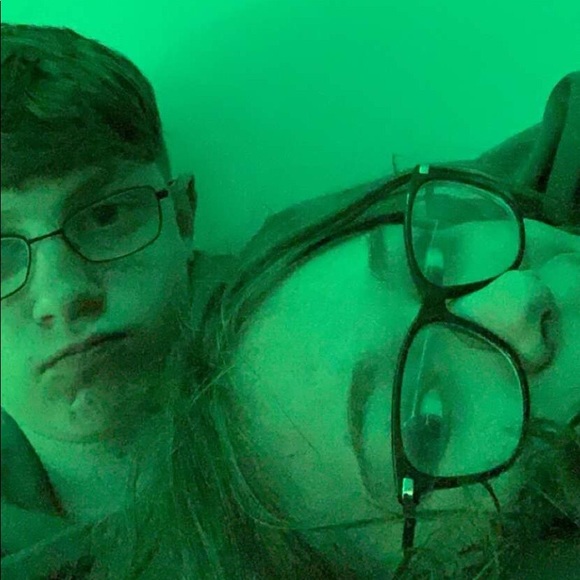 Meet your Posher, Isabella - Picture 1 of 1